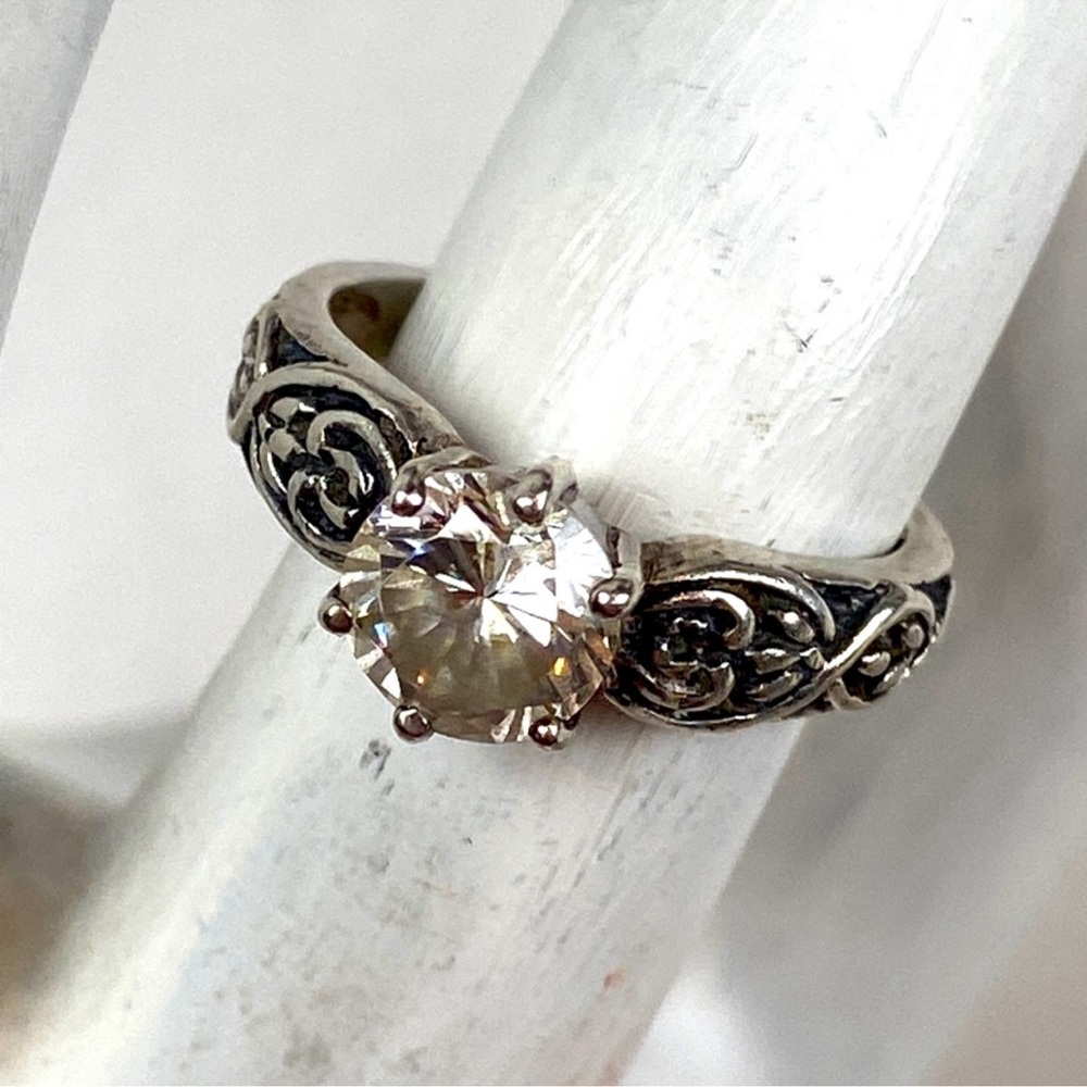 Cubic zirconia faceted solitaire 925 sterling silver filigree ring